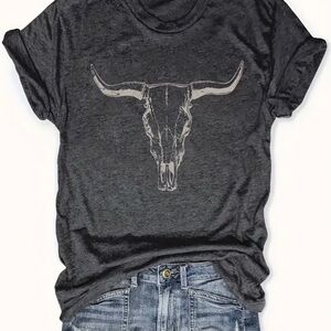 Gray Bull Skull Graphic T-Shirt